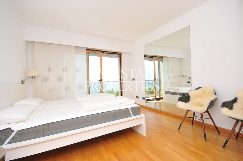 Property for Sale in Portixol, Luxury Beachfront  Sea View Apartment For Sale In Marina Plaza Portixol, Mallorca, Spain