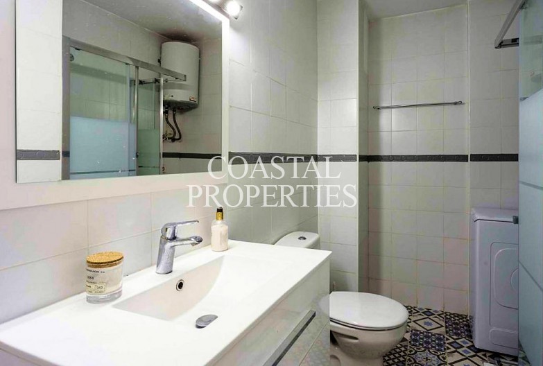 Property for Sale in Puerto Portals, Refurbished 1 bedroom sea view apartment for sale  Puerto Portals, Mallorca, Spain