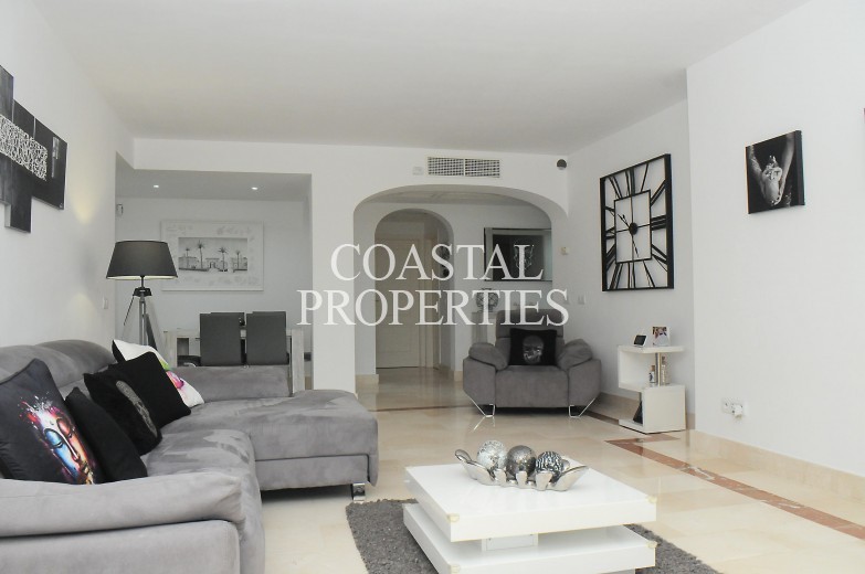 Property for Sale in Santa Ponsa Nova, garden apartment for sale in the exclusive community of  Ses Penyes Rotges Santa Ponsa, Mallorca, Spain