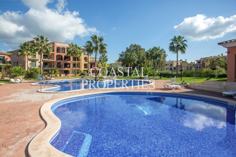 Property for Sale in 3 bedroom garden apartment for sale in Flor del Golf Santa Ponsa, Mallorca, Spain