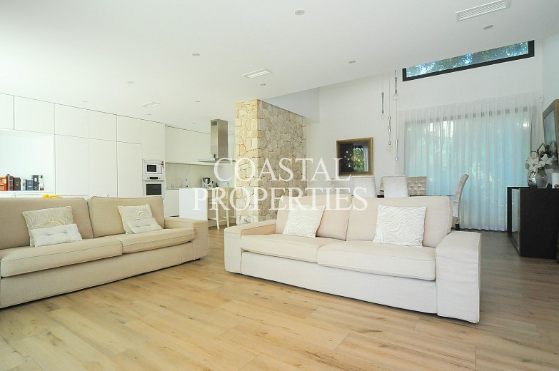 Property for Sale in Fabulous modern sea view 4 bedroom luxury villa for sale Palmanova, Mallorca, Spain