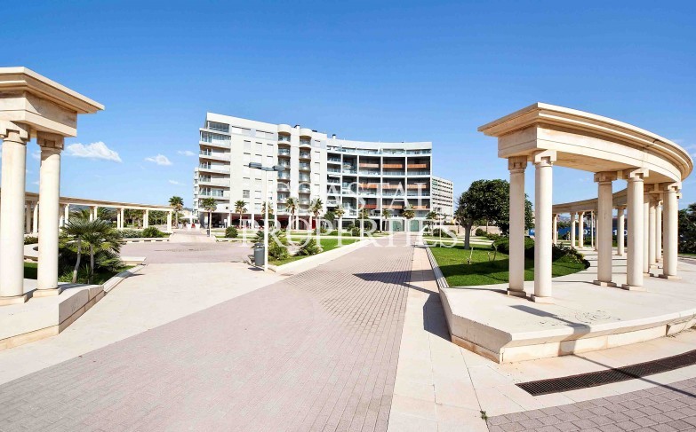 Property for Sale in 2 bedroom apartment for sale in Marina Plaza  Portixol, Spain