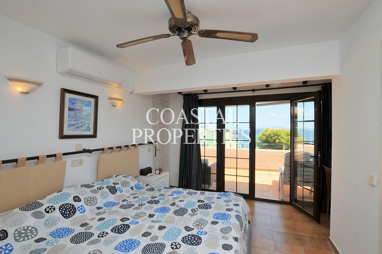 Property for Sale in Sea view 3 bedroom townhouse for sale in small exclusive communaty  Palmanova, Mallorca, Spain