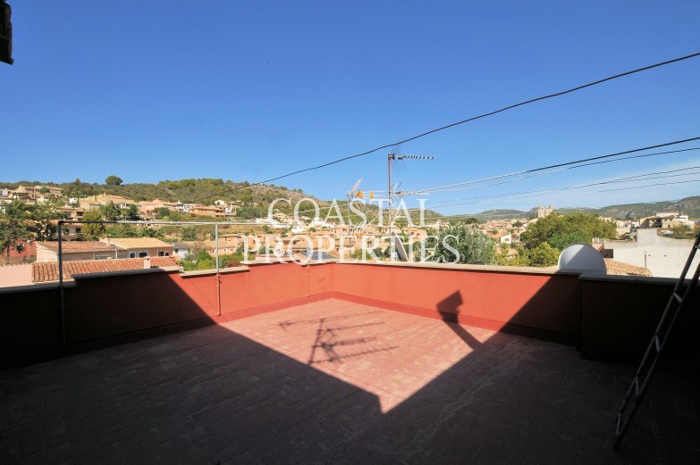 Property for Sale in Penthouse apartment with 3 bedrooms and 2 bathrooms for sale Calvia Village, Mallorca, Spain