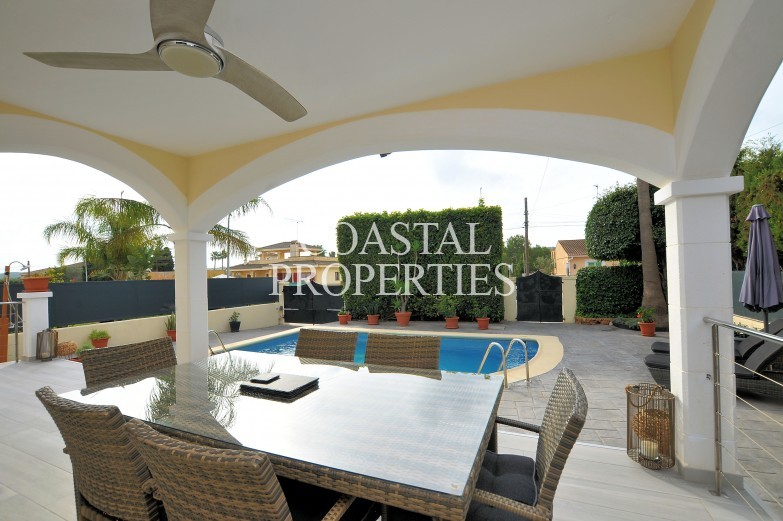 Property for Sale in Immaculate, 4 bedroom, 5 bathroom villa for sale Son Ferrer, Mallorca, Spain