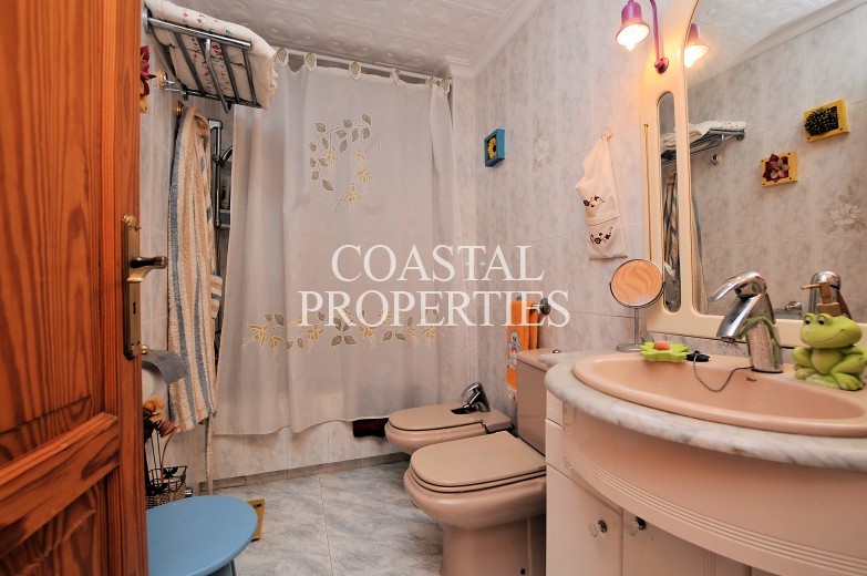 Property for Sale in 7 bedroom, 3 bathroom villa for sale Son Ferrer, Mallorca, Spain