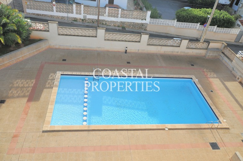 Property for Sale in 3 bedroom sea view penthouse for sale  Palmanova, Mallorca, Spain