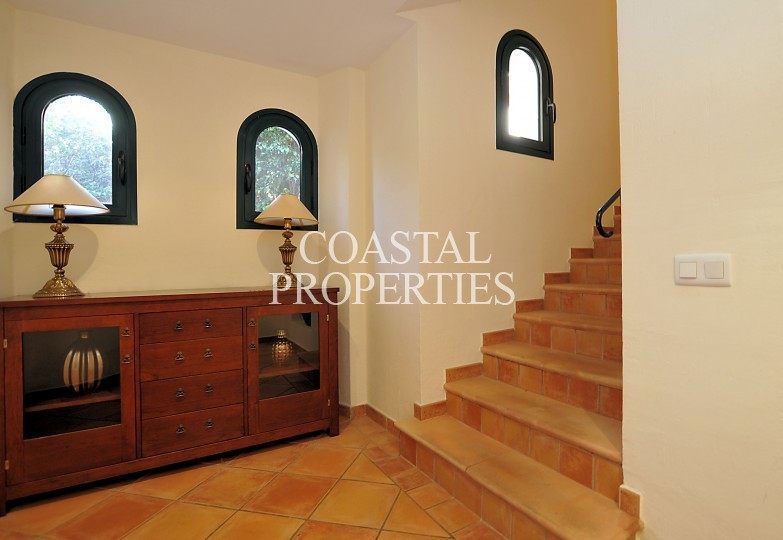 Property for Sale in 3 bedroom golf villa for sale  Santa Ponsa, Mallorca, Spain