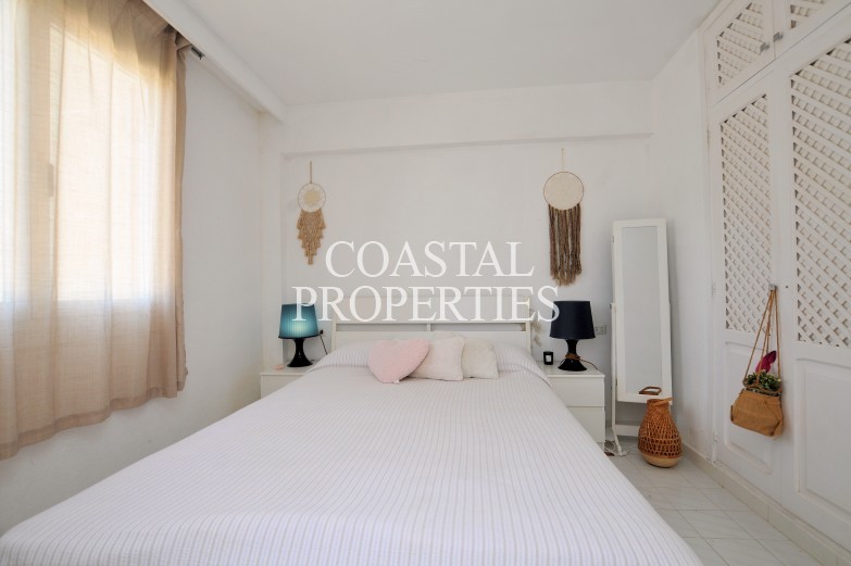 Property for Sale in One-bedroom beachfront apartment with amazing sea views for sale Palmanova, Mallorca, Spain