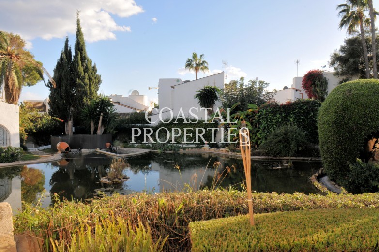 Property for Sale in 3 bedroom, 2 bathroom house for sale in a lovely Mediterranean complex Sol De Mallorca, Mallorca, Spain
