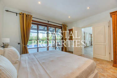 Property for Sale in Discover the epitome of luxury living in this charming villa Palmanova, Mallorca, Spain