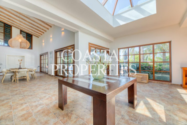 Property for Sale in Discover the epitome of luxury living in this charming villa Palmanova, Mallorca, Spain