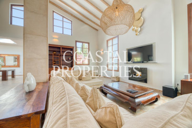 Property for Sale in Discover the epitome of luxury living in this charming villa Palmanova, Mallorca, Spain