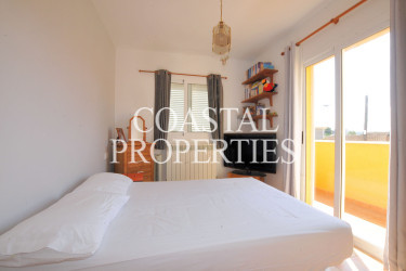 Property for Sale in Immaculate, 3 bedroom, 2 bathroom detached villa with swimming pool for sale Son Ferrer, Mallorca, Spain