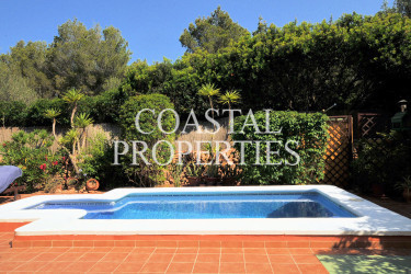 Property for Sale in Immaculate, 3 bedroom, 2 bathroom detached villa with swimming pool for sale Son Ferrer, Mallorca, Spain