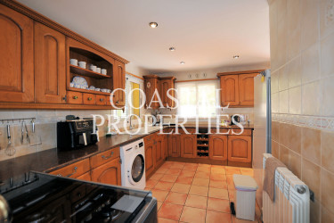 Property for Sale in Immaculate, 3 bedroom, 2 bathroom detached villa with swimming pool for sale Son Ferrer, Mallorca, Spain