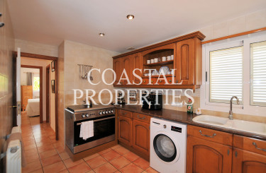 Property for Sale in Immaculate, 3 bedroom, 2 bathroom detached villa with swimming pool for sale Son Ferrer, Mallorca, Spain