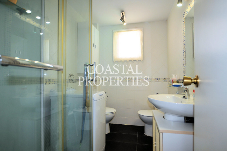 Property for Sale in Beachfront sea view 2 bedroom apartment for sale Palmanova, Mallorca, Spain