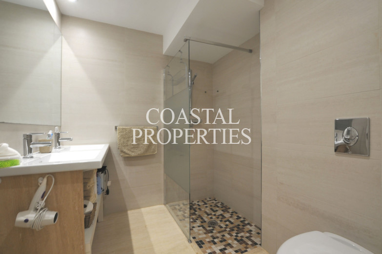 Property for Sale in Luxury 5-Bedroom detached house with swimming pool for Sale Cala Vinyes, Mallorca, Spain