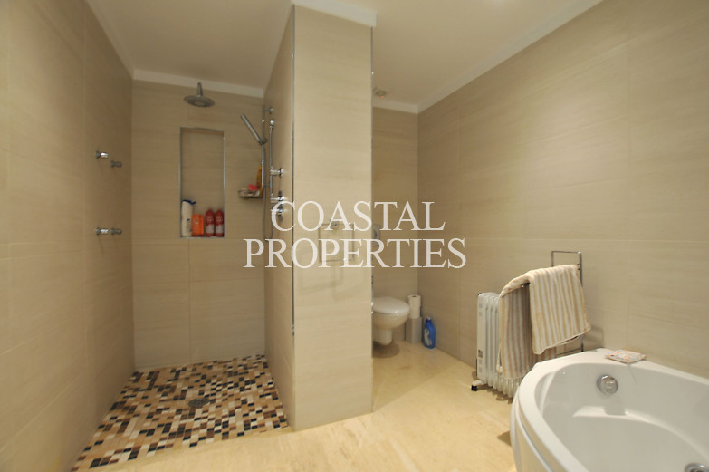 Property for Sale in Luxury 5-Bedroom detached house with swimming pool for Sale Cala Vinyes, Mallorca, Spain