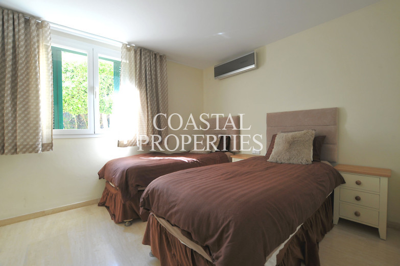 Property for Sale in Luxury 5-Bedroom detached house with swimming pool for Sale Cala Vinyes, Mallorca, Spain