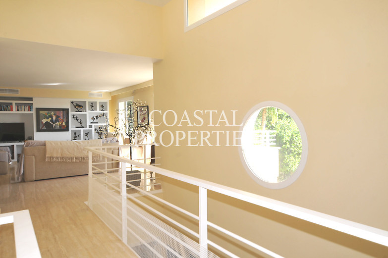 Property for Sale in Luxury 5-Bedroom detached house with swimming pool for Sale Cala Vinyes, Mallorca, Spain