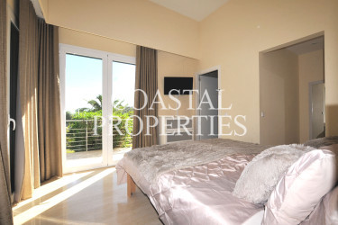 Property for Sale in Luxury 5-Bedroom detached house with swimming pool for Sale Cala Vinyes, Mallorca, Spain