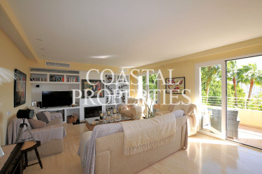 Property for Sale in Luxury 5-Bedroom detached house with swimming pool for Sale Cala Vinyes, Mallorca, Spain