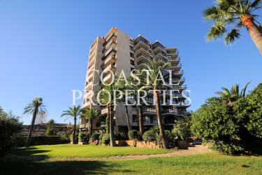 Property for Sale in Beachfront 2-Bedroom Apartment with Sea Views for Sale Palmanova, Mallorca, Spain
