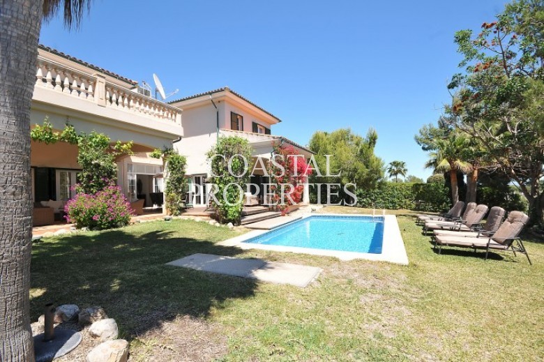 Property for Sale in Cala Vinyes, Luxury House For Sale In Near The Beach Cala Vinyes, Mallorca, Spain