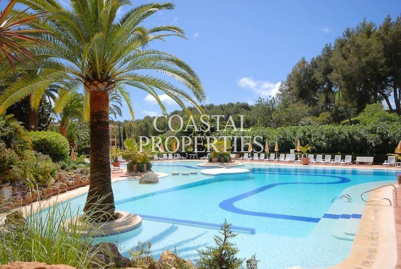 Property for Sale in Bendinat, Apartment For Sale On The Golf Course of Real Bendinat Golf Bendinat, Mallorca, Spain
