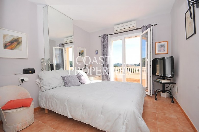 Property for Sale in Peguera, Villa With Own Swimming Pool For Sale In Peguera, Mallorca, Spain