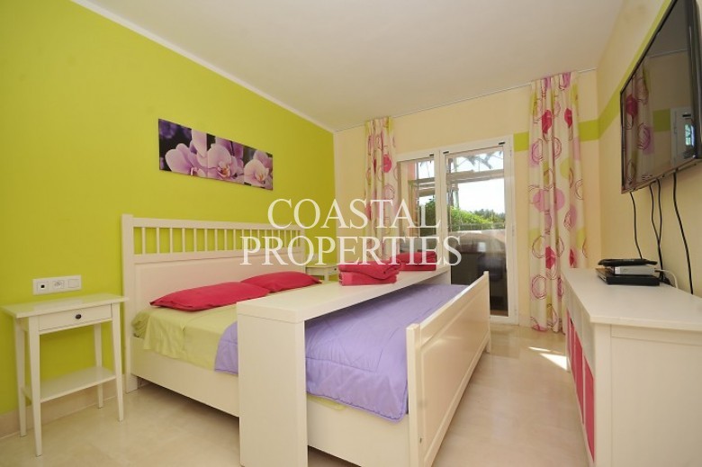 Property for Sale in Santa Ponsa, Garden Apartment For Sale In Upmarket  Community  in  Santa Ponsa, Mallorca, Spain