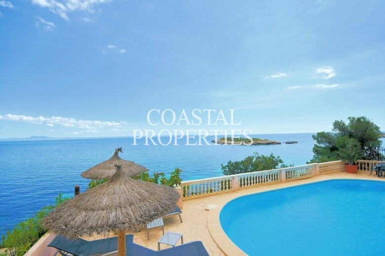 Property for Sale in Illetes, First line sea view apartment for sale  Illetas, Mallorca, Spain